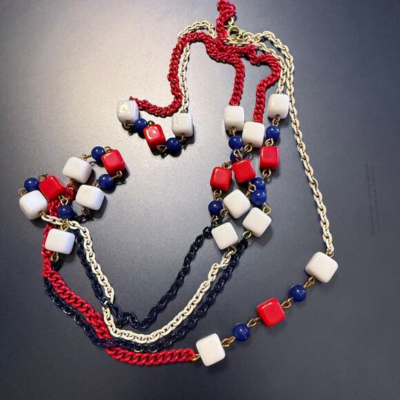 Vintage Jewelry - Vintage Red White Blue Glass Beaded Patriotic Necklace